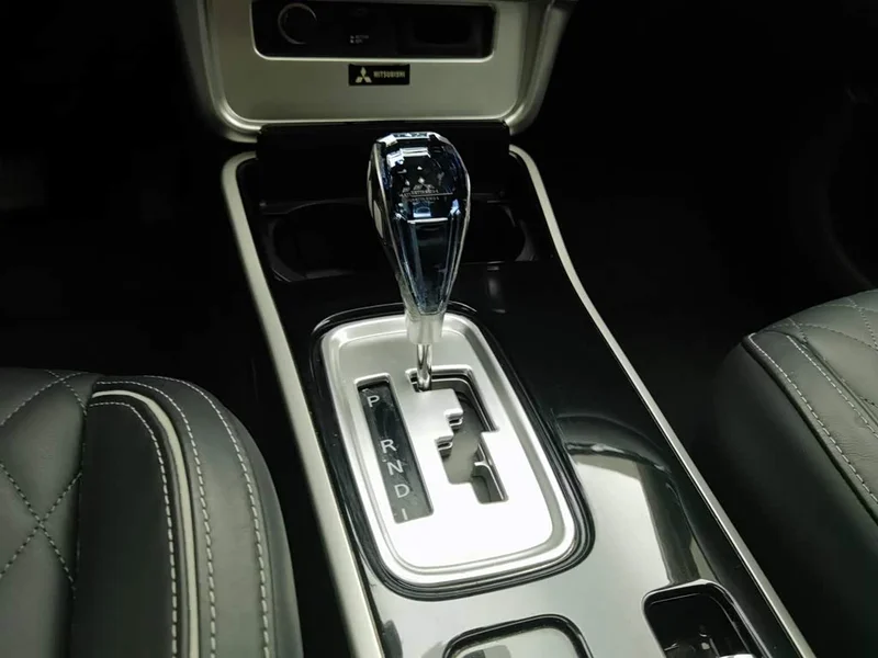 Mitsubishi Outlander — фото 13