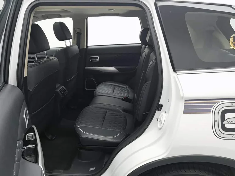 Mitsubishi Outlander — фото 15