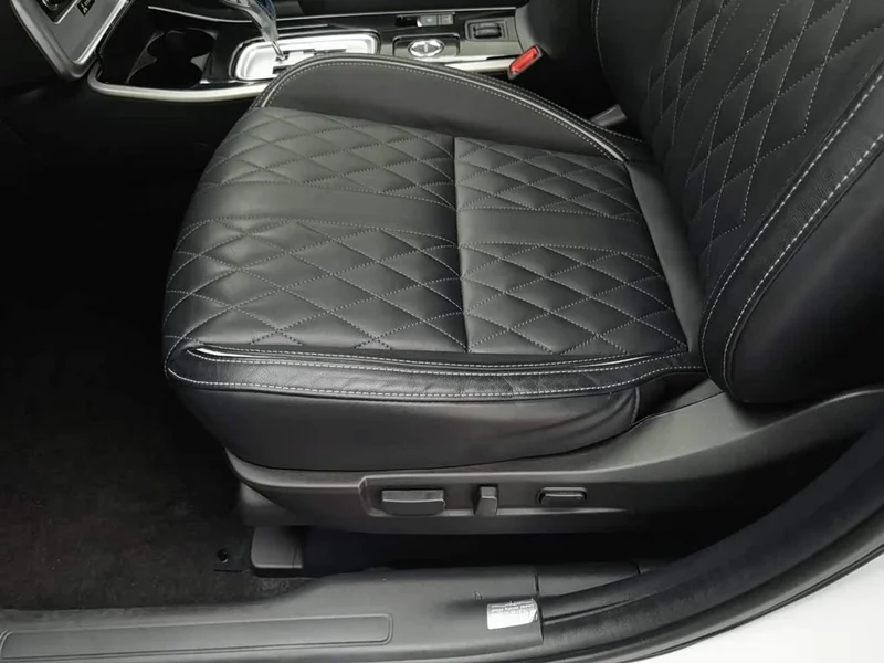 Mitsubishi Outlander — фото 20