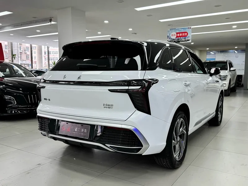 Hongqi HS3 PHEV — фото 11