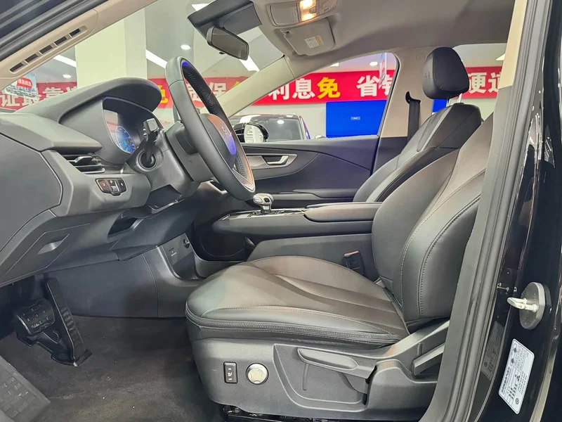 Hongqi E-QM5 — фото 5