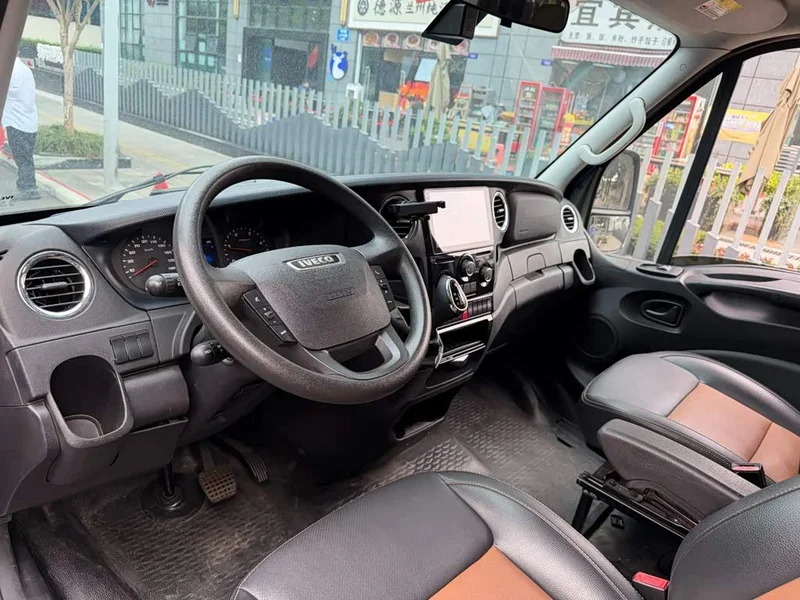 Iveco Eurocargo — фото 7