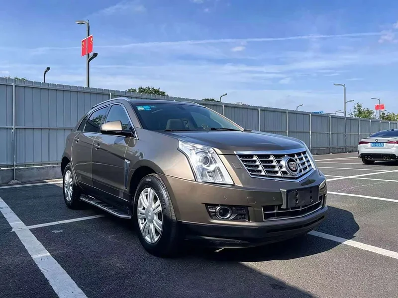 Cadillac SRX — фото 3