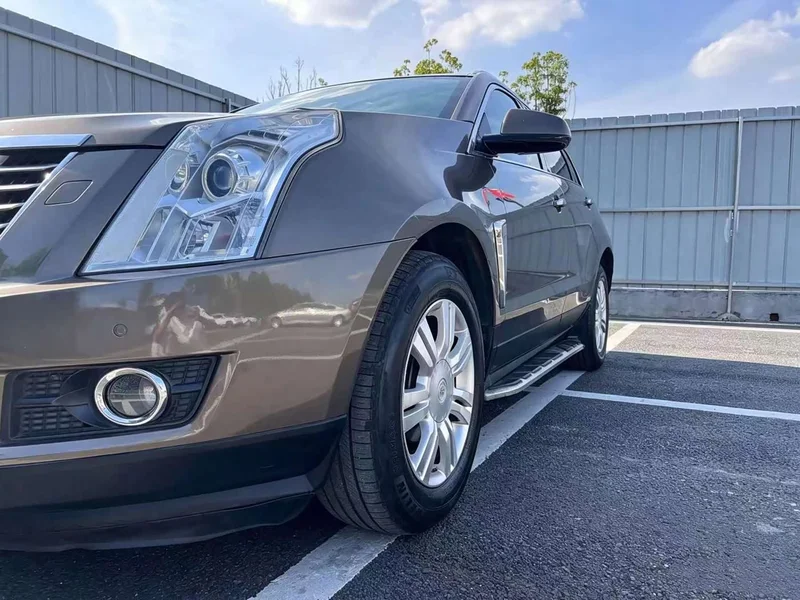 Cadillac SRX — фото 7