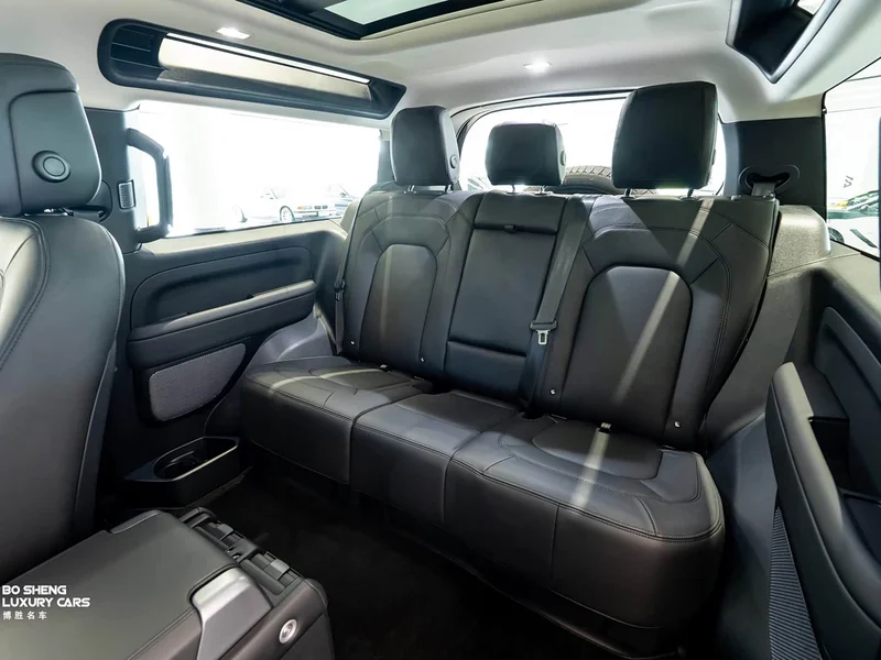 Land Rover Defender — фото 10