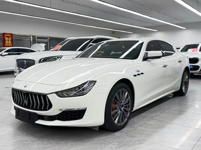 Maserati Ghibli — фото 1