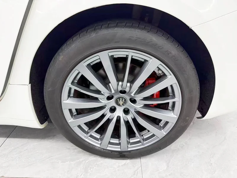 Maserati Ghibli — фото 23
