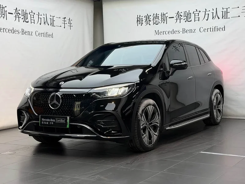 Mercedes-Benz EQE SUV — фото 1