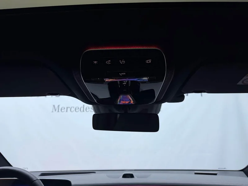 Mercedes-Benz EQE SUV — фото 12