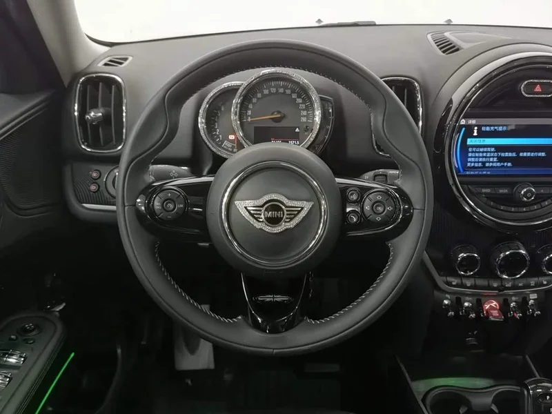 MINI COUNTRYMAN — фото 11