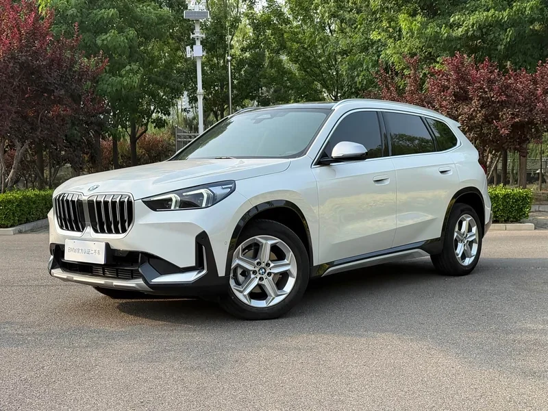 BMW X1 — фото 1