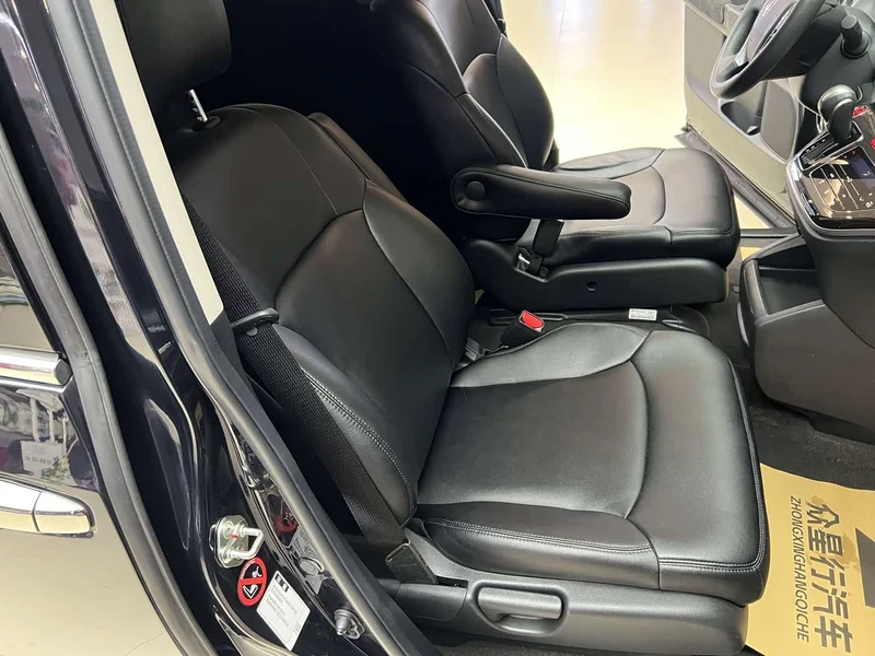 Honda Odyssey — фото 12