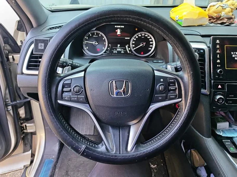Honda UR-V — фото 15