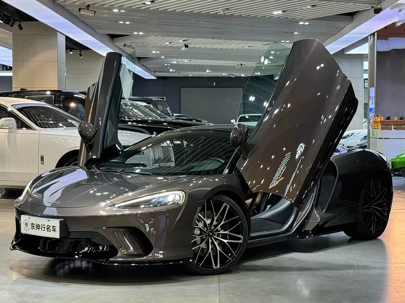 McLaren GT — фото 1