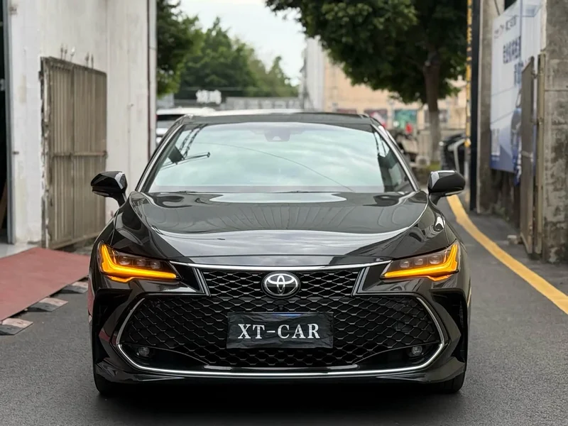 Toyota Avalon — фото 2
