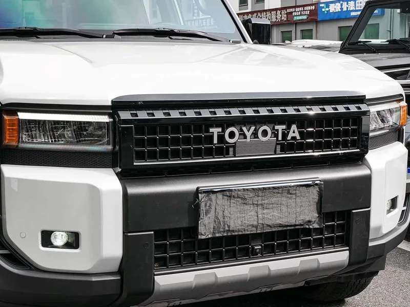 Toyota Prado — фото 18