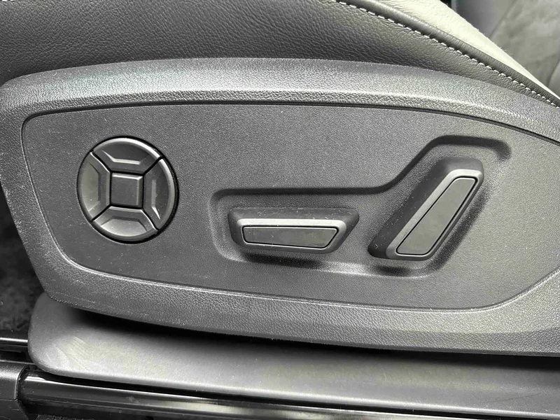 Audi Q3 — фото 11