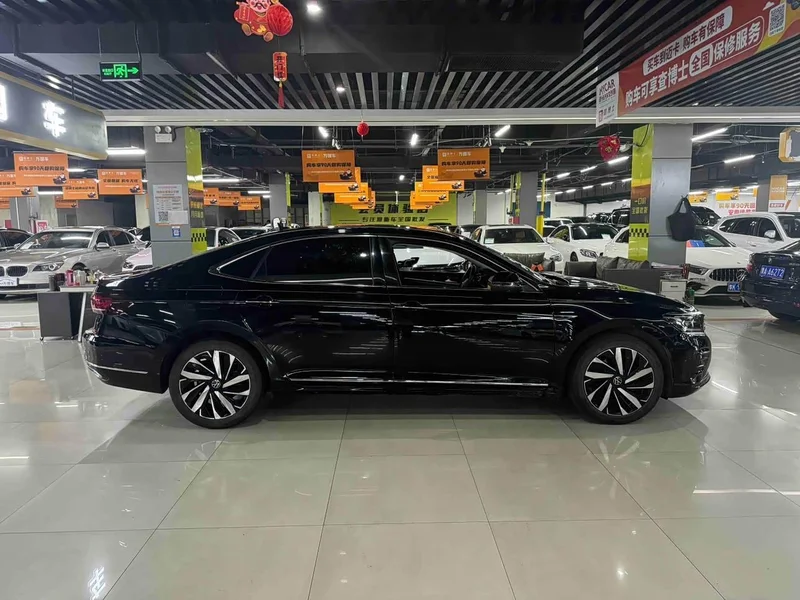 Volkswagen Passat — фото 6
