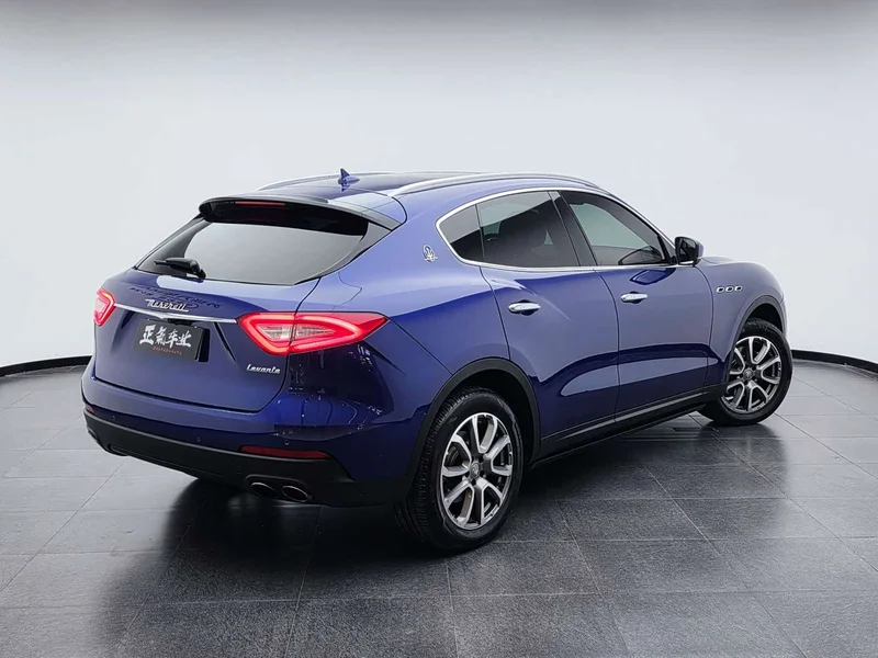 Maserati Levante — фото 9
