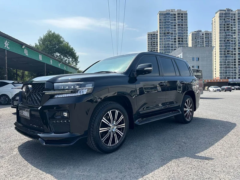 Toyota Land Cruiser (Imported) — фото 1