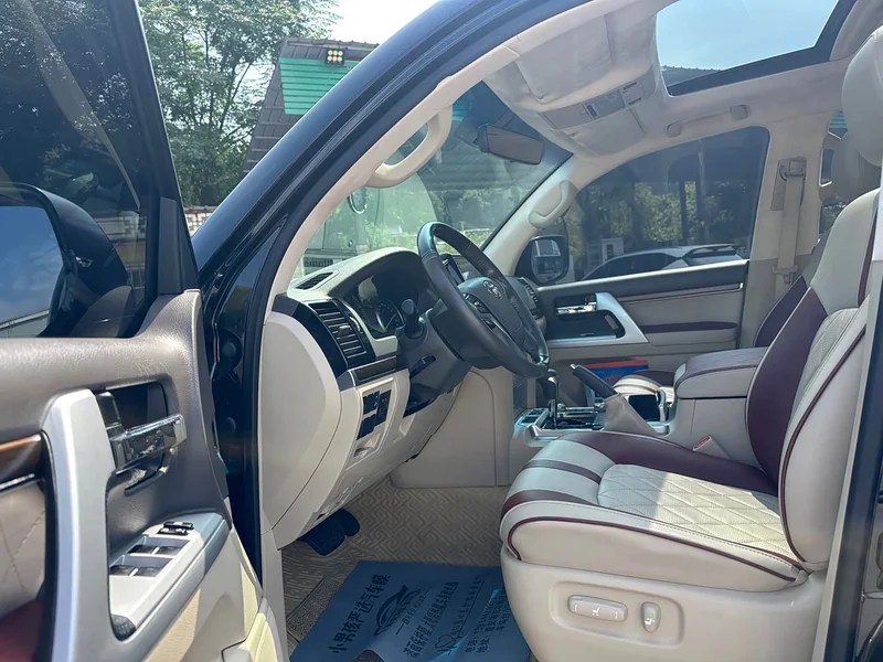 Toyota Land Cruiser (Imported) — фото 4