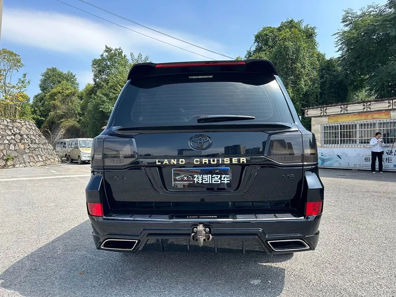 Toyota Land Cruiser (Imported) — фото 8
