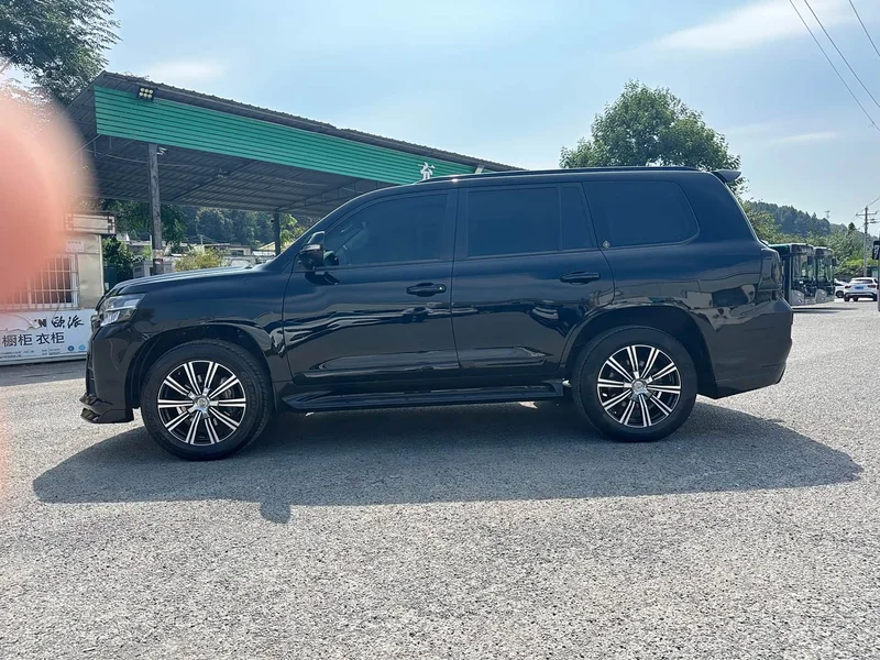 Toyota Land Cruiser (Imported) — фото 10