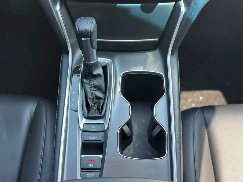 Honda Accord — фото 12