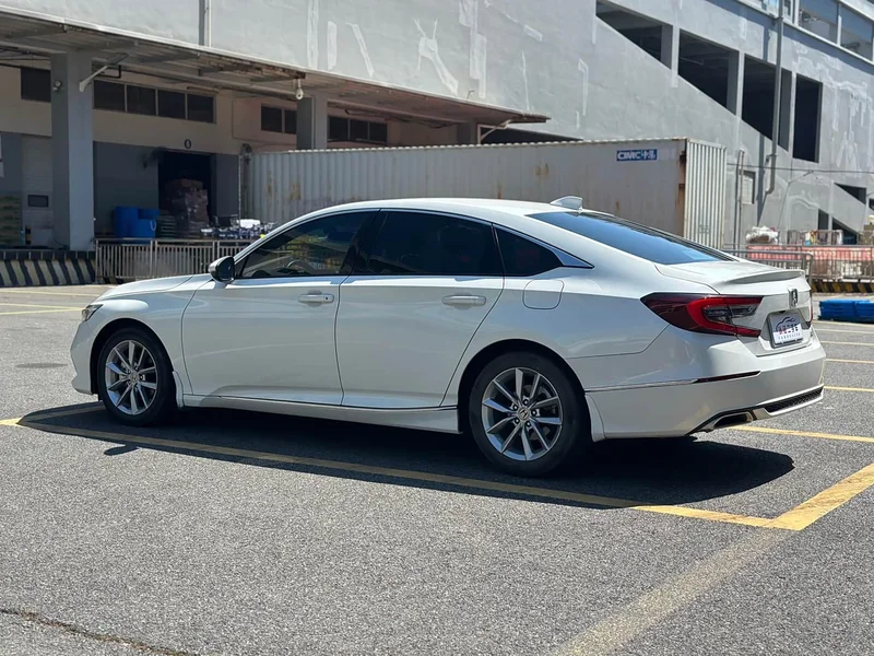 Honda Accord — фото 16