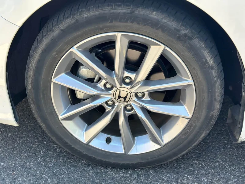 Honda Accord — фото 20