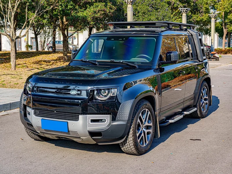 Land Rover Defender — фото 1