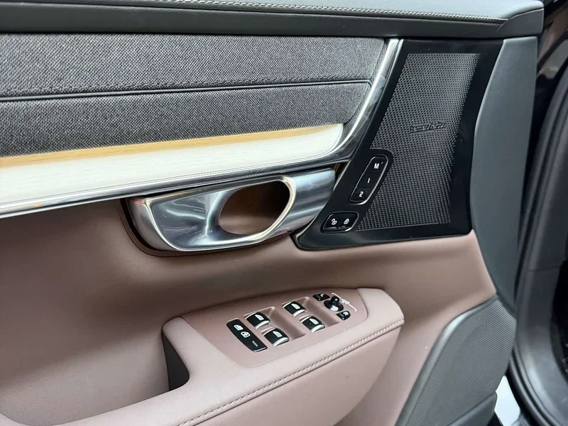 Volvo S90 — фото 19
