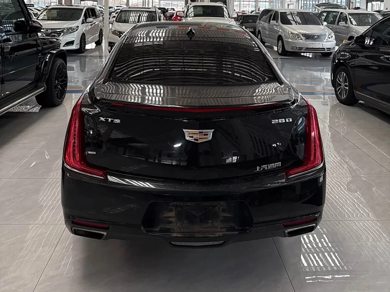 Cadillac XTS — фото 4