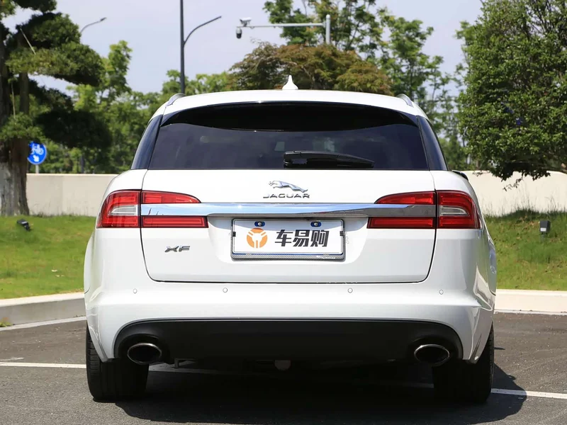 Jaguar XF — фото 18
