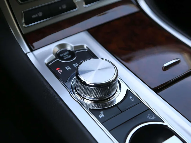 Jaguar XF — фото 7