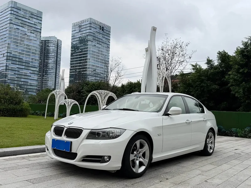 BMW 3-Series — фото 1