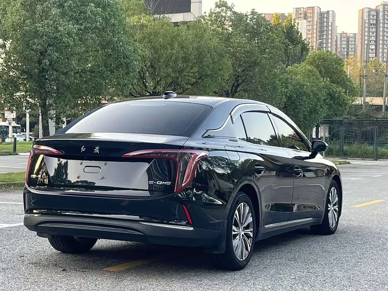 Hongqi E-QM5 — фото 6