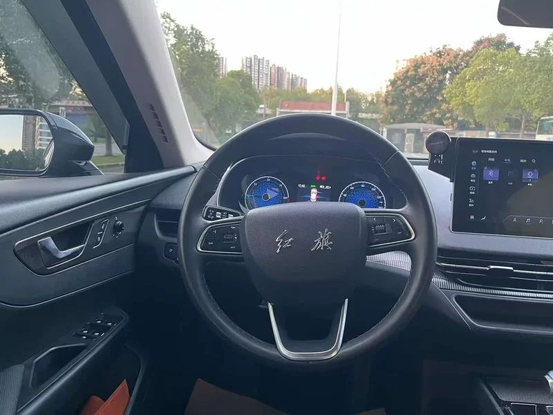 Hongqi E-QM5 — фото 10