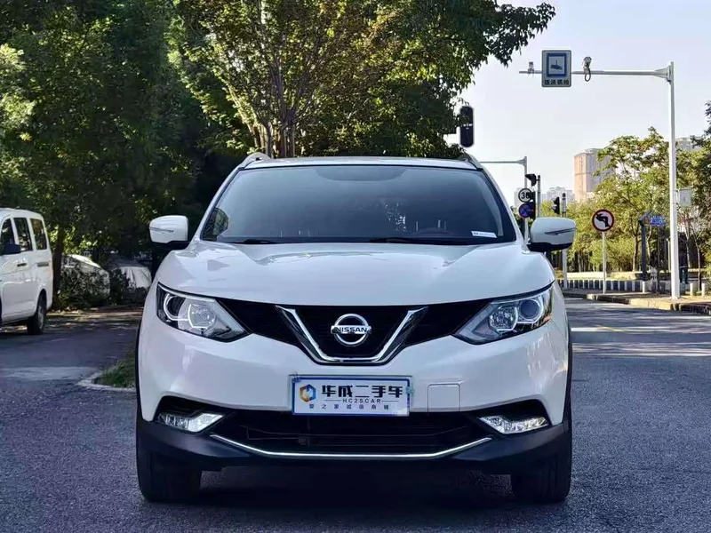 Nissan Qashqai — фото 2