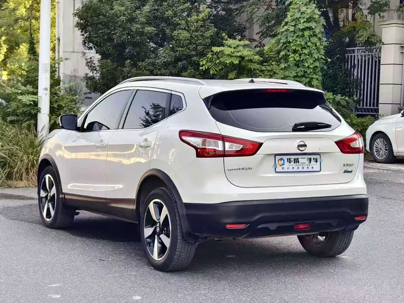 Nissan Qashqai — фото 6