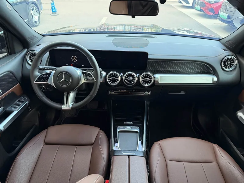 Mercedes-Benz GLB-Class — фото 18