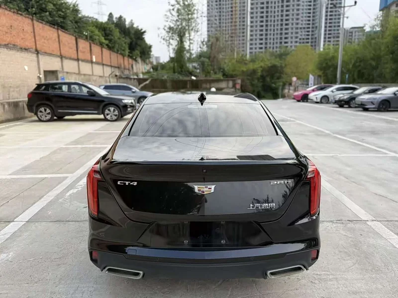 Cadillac CT4 — фото 11