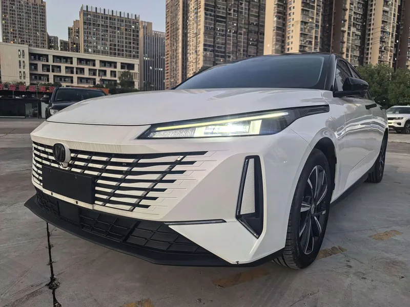 Changan Eado — фото 1