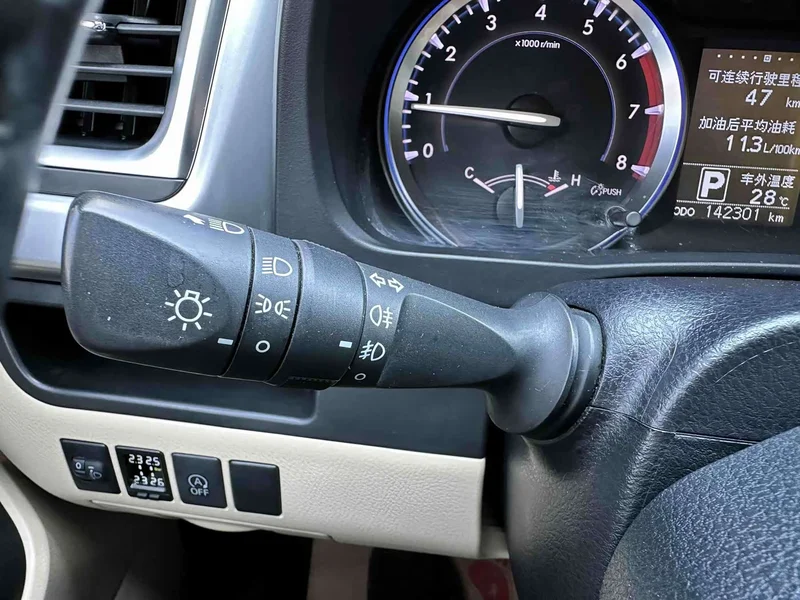 Toyota Highlander — фото 11