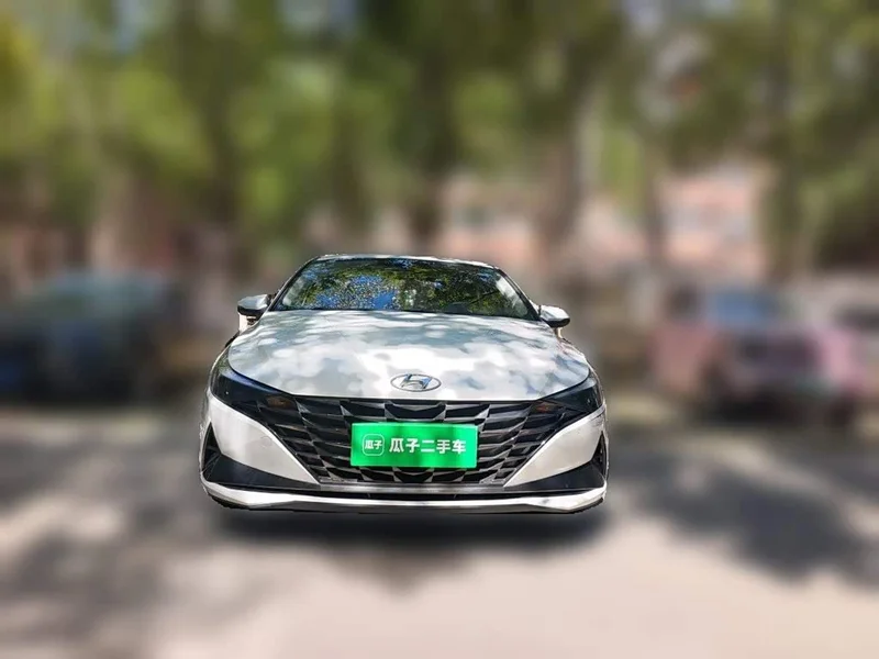 Hyundai Elantra — фото 2