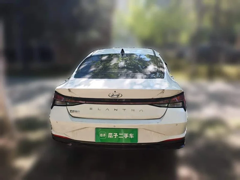 Hyundai Elantra — фото 3