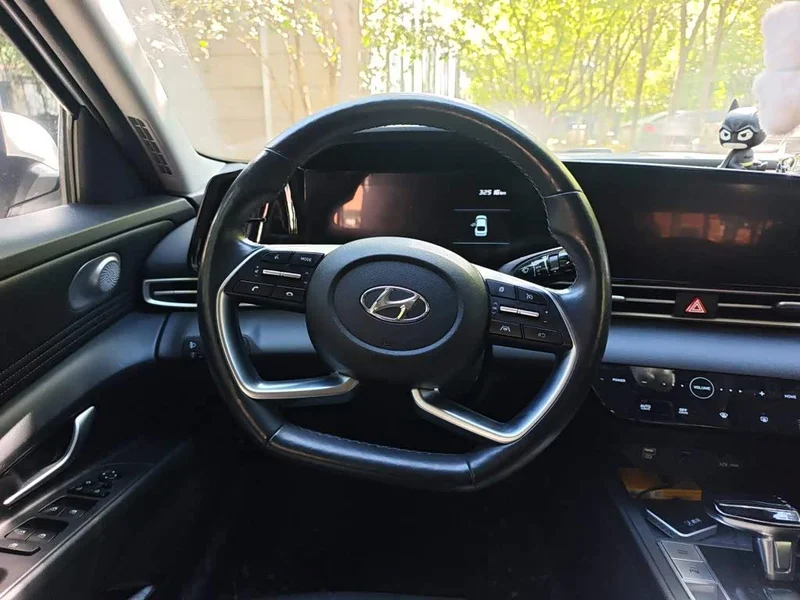 Hyundai Elantra — фото 6