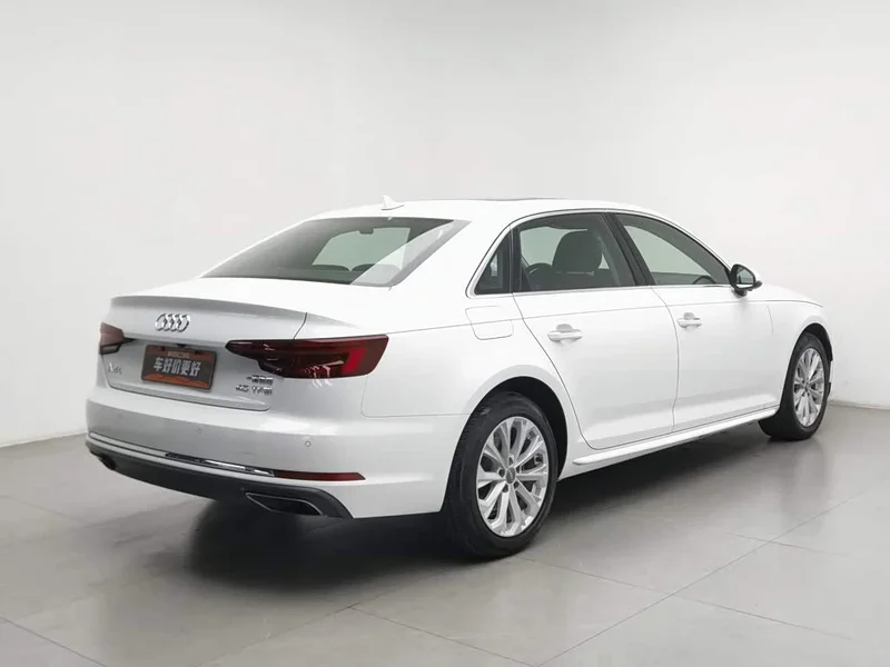 Audi A4L — фото 2