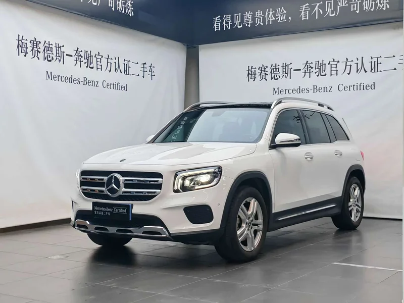 Mercedes-Benz GLB — фото 1