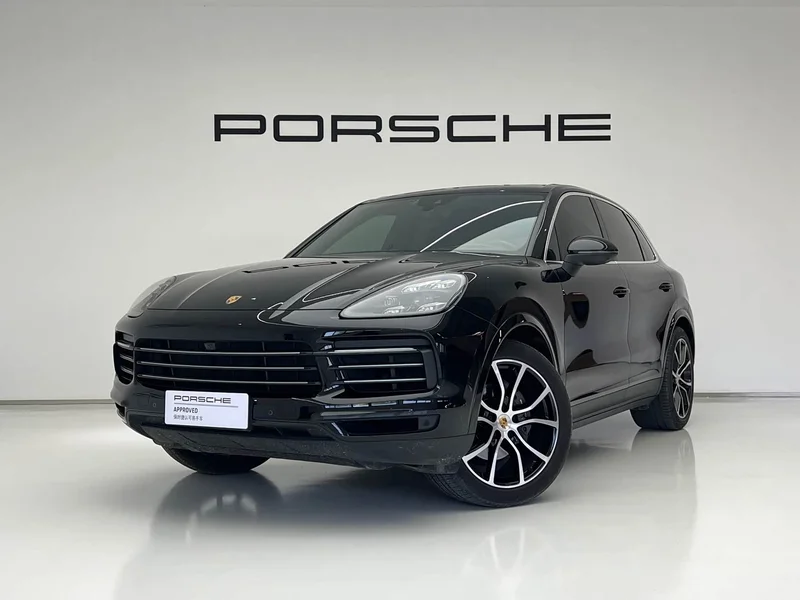 Porsche Cayenne — фото 1